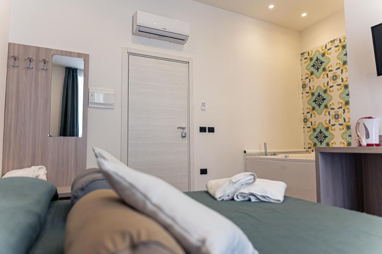 נאפולי Residenza San Lorenzo מראה חיצוני תמונה